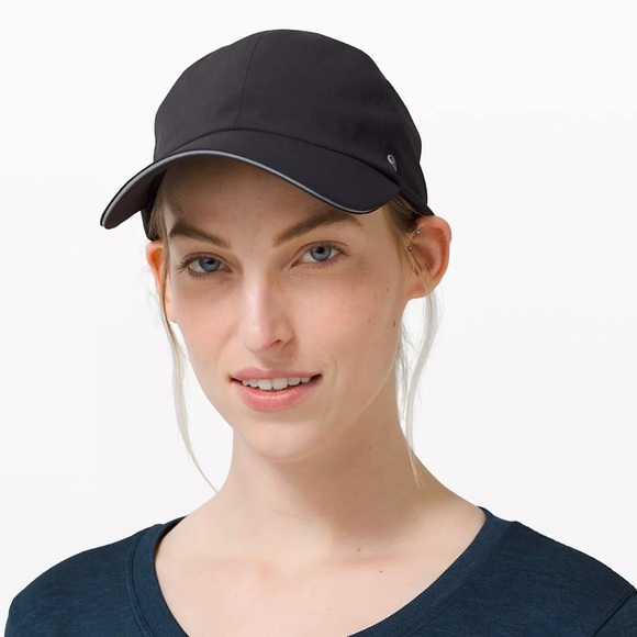LNWOT Lululemon Fast and Free Run Hat - Black - Picture 2 of 3